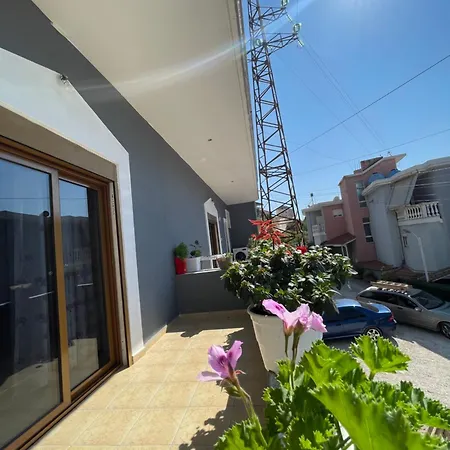 Ledi's Sarandë